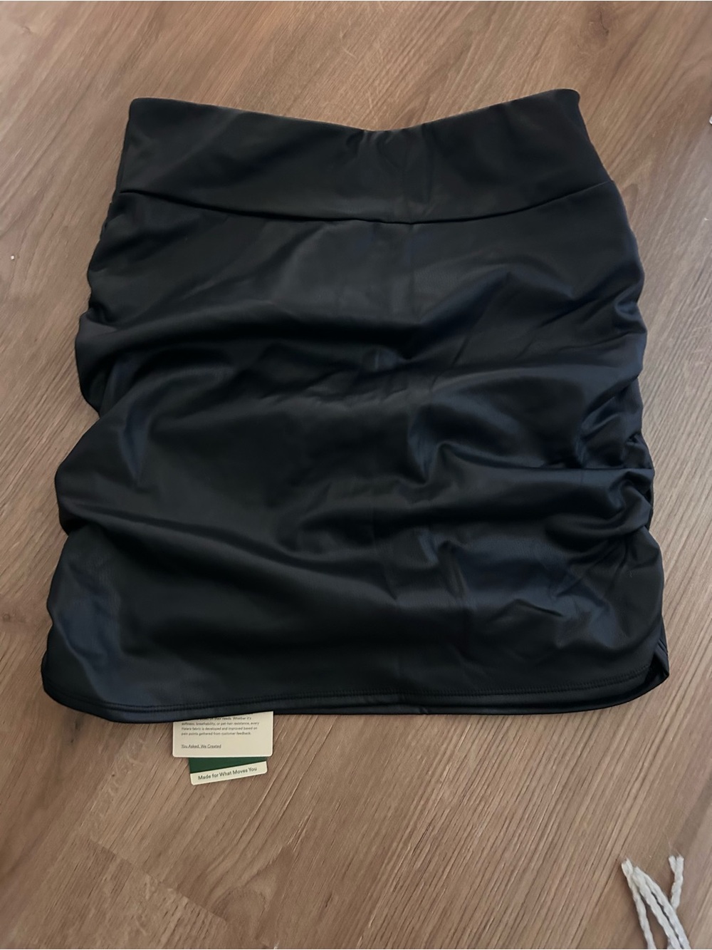 HALARA Black Ruched Faux Leather Mini Skirt